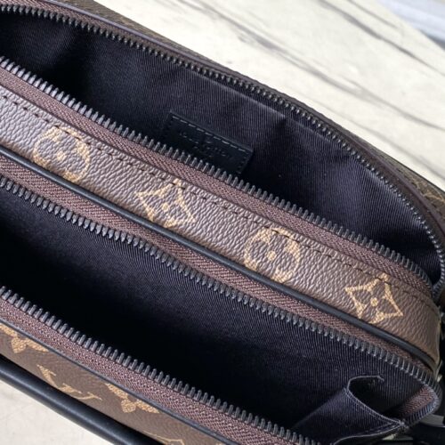 Louis Vuitton Alpha Messenger M46955 product photo 7