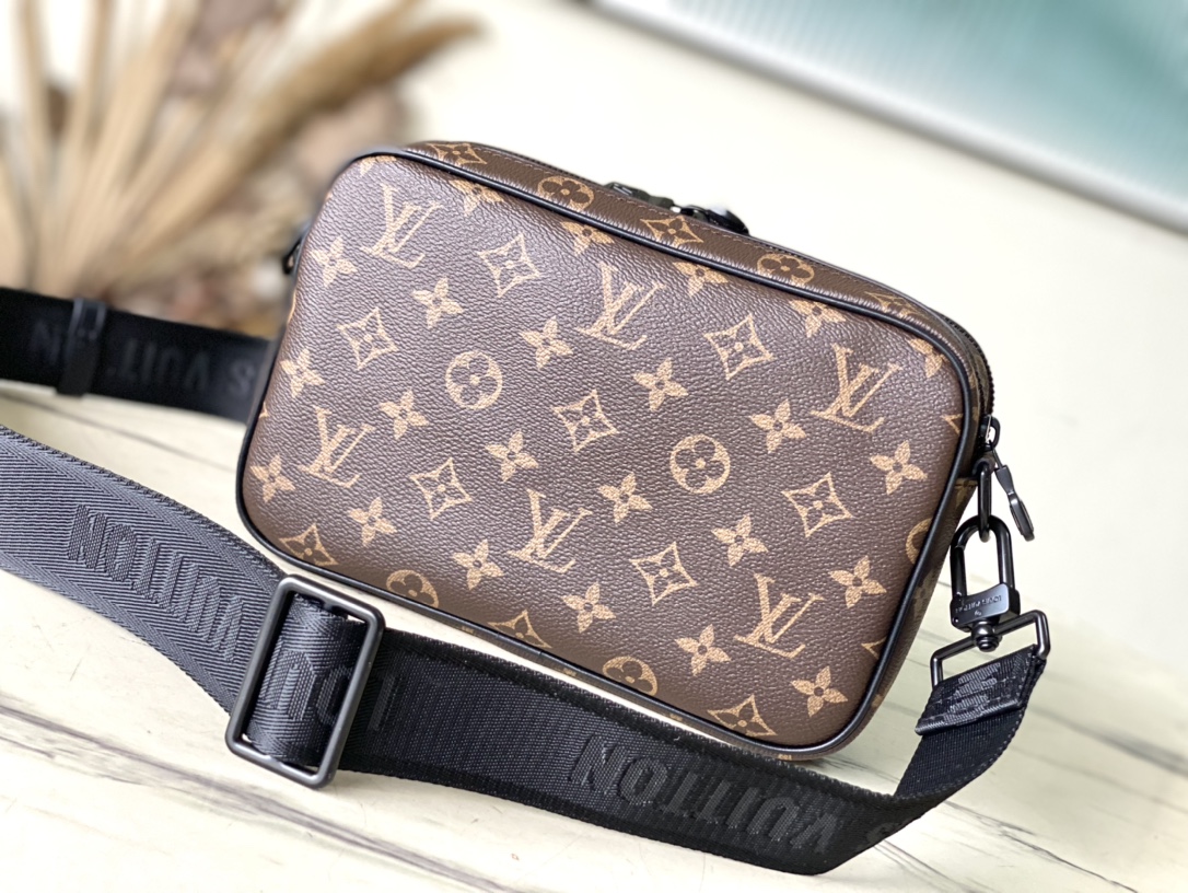 High Quality Luxury Louis Vuitton Alpha Messenger M46955 product detail