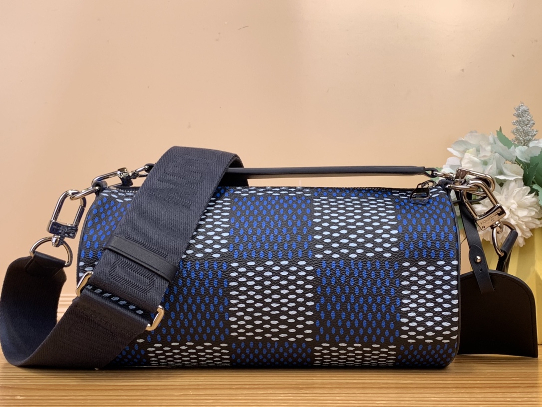 High Quality Luxury Louis Vuitton Soft Polochon PM N40695 product detail