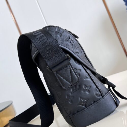 High Quality Luxury Louis Vuitton Messenger Voyager PM M25121 product detail