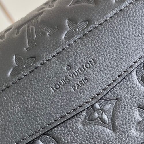 High Quality Luxury Louis Vuitton Messenger Voyager PM M25121 product detail