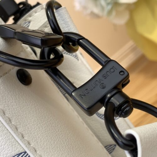 High Quality Luxury Louis Vuitton Trio Messenger M24754 product detail