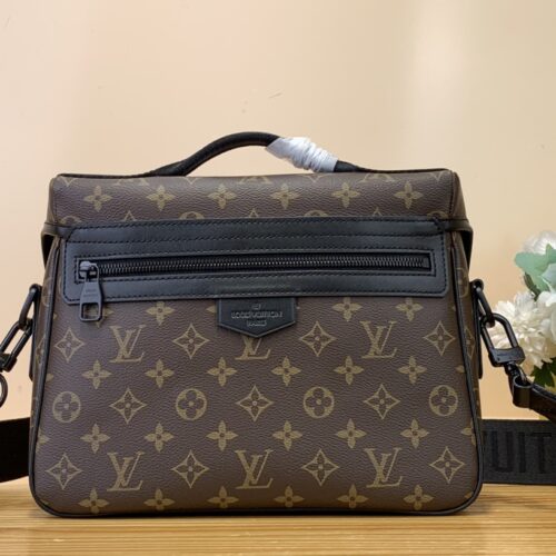 High Quality Luxury Louis Vuitton Trail Messenger M46972 product detail