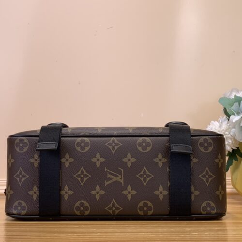 High Quality Luxury Louis Vuitton Trail Messenger M46972 product detail