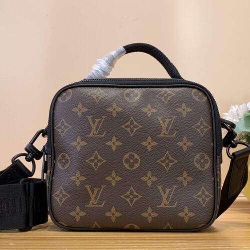 High Quality Luxury Louis Vuitton Quest Messenger M46973 product detail