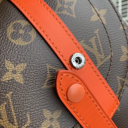 Louis Vuitton Christopher MM M46814 product photo 4