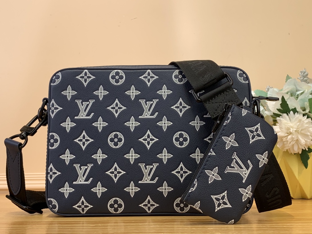 High Quality Luxury Louis Vuitton Trio Messenger M24753 product detail