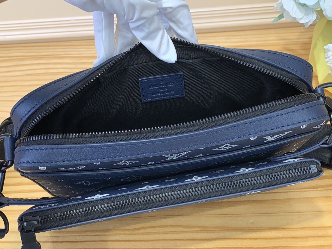 High Quality Luxury Louis Vuitton Trio Messenger M24753 product detail