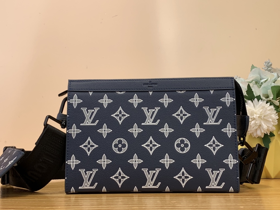 High Quality Luxury Louis Vuitton Gaston Wearable Wallet M83384
