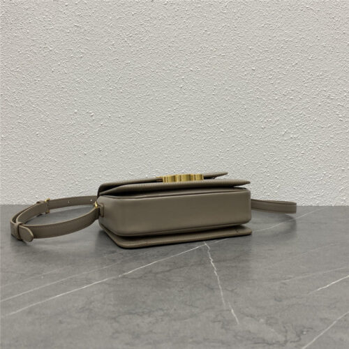 High Quality Luxury Celine Triomphe Bag – Style 24949 product detail