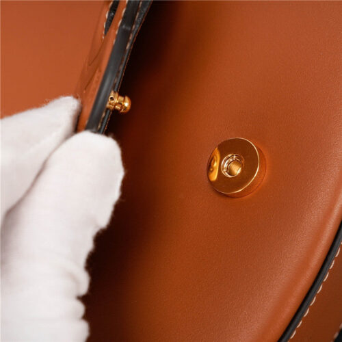 High Quality Luxury Celine Besace Triomphe Bag – Style 24704 product detail