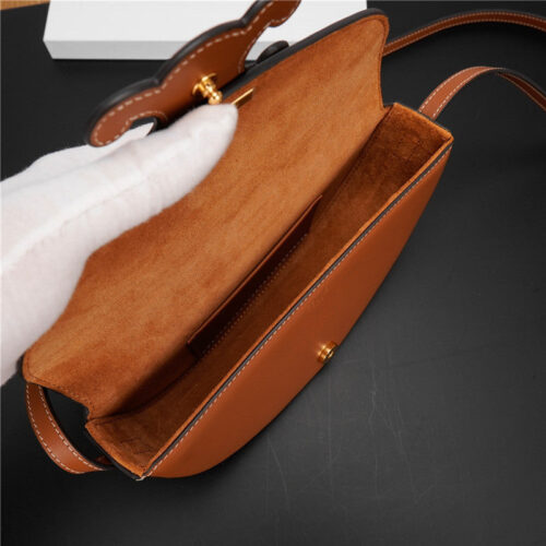 High Quality Luxury Celine Besace Triomphe Bag – Style 24704 product detail