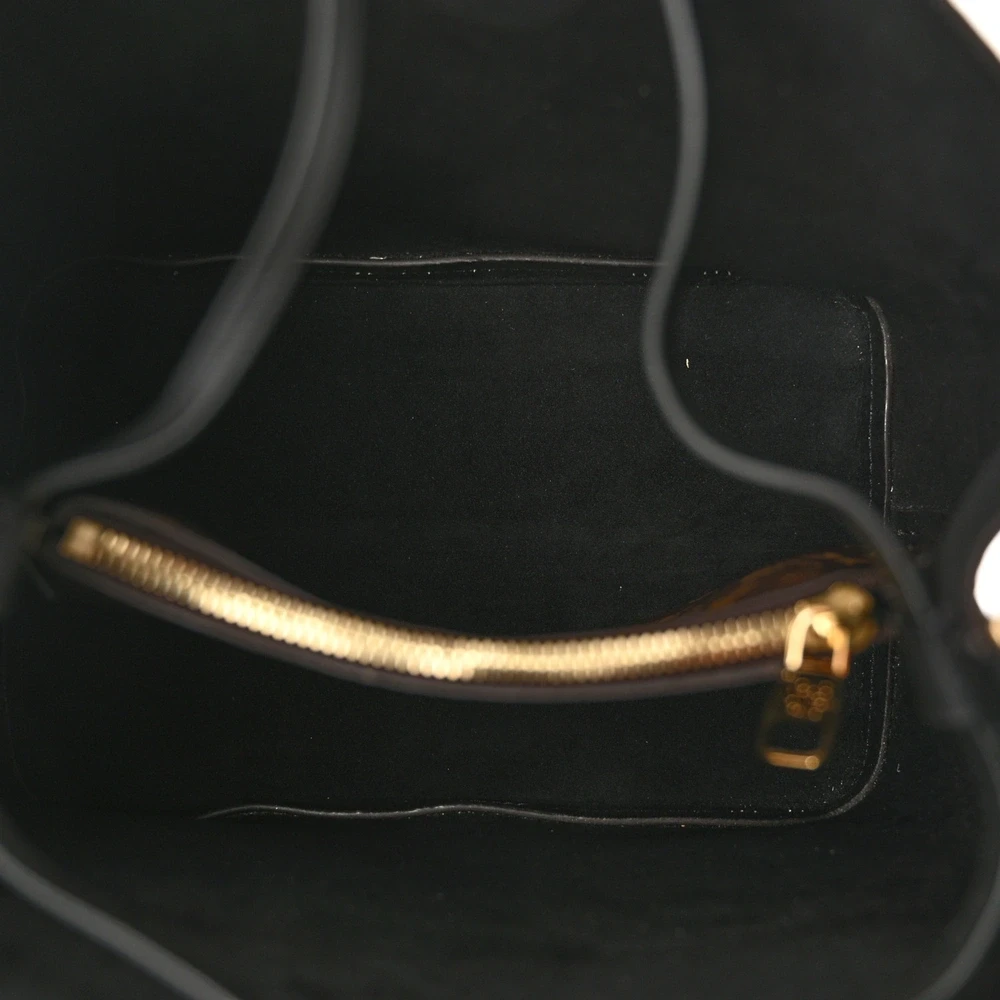 High-Quality Louis Vuitton NeoNoe MM Replicas for Less - Image 5