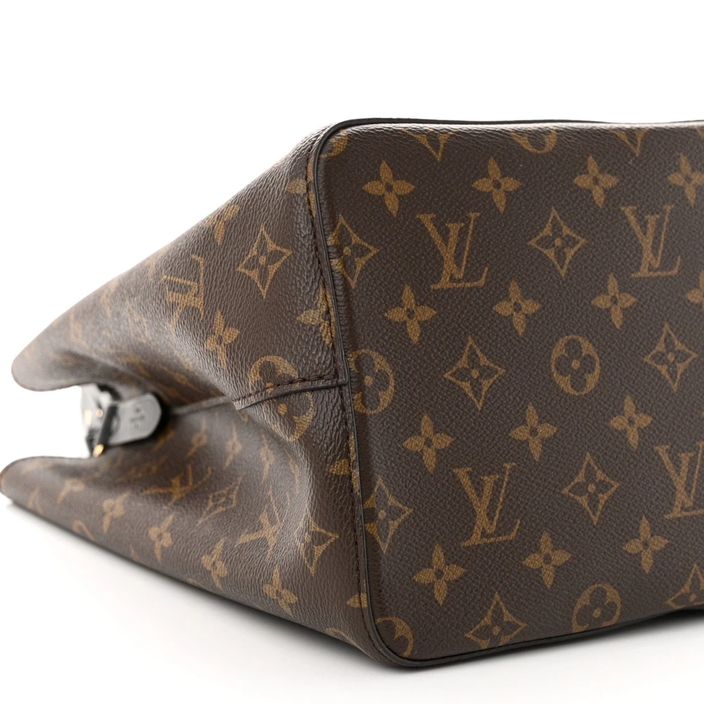 High-Quality Louis Vuitton NeoNoe MM Replicas for Less - Image 3