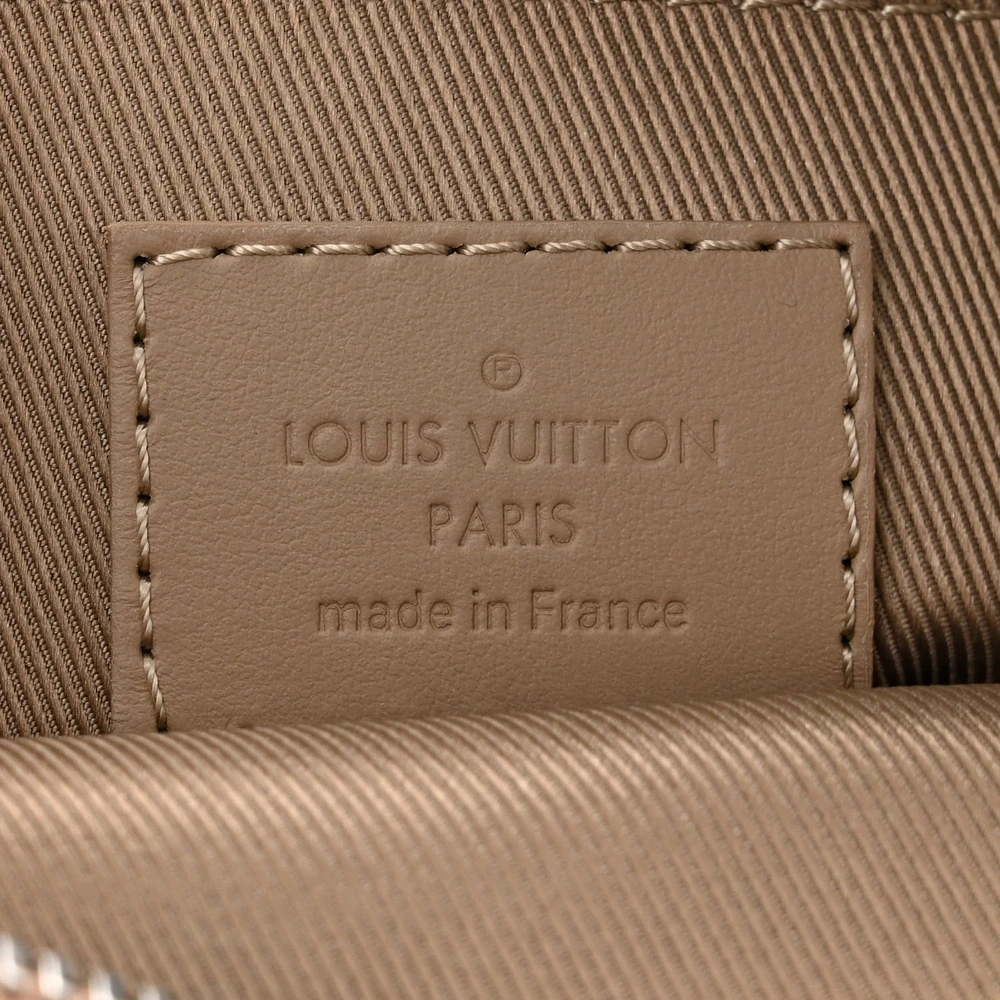 Louis Vuitton Calfskin Aerogram Fastline Messenger - Image 3