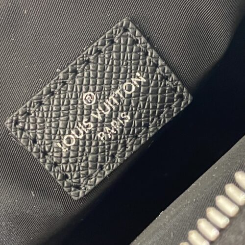 High Quality Luxury Louis Vuitton Outdoor Bumbag M30245 product detail