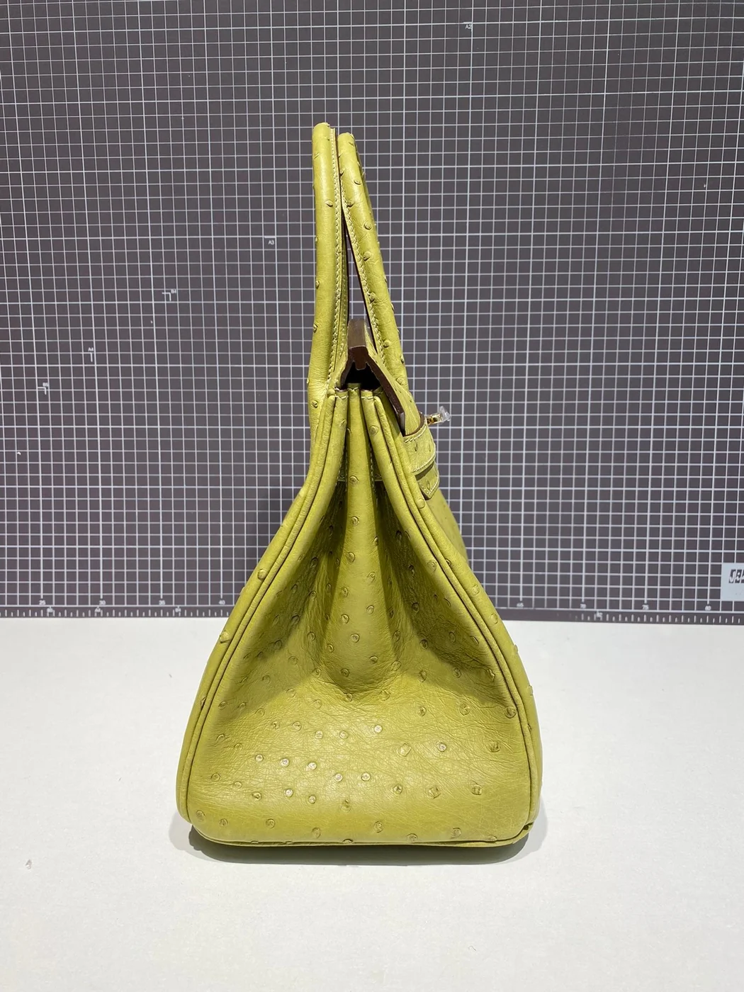 Hermès Birkin 30 cm Lime Ostrich Leather Gold Hardware Bag product view 6
