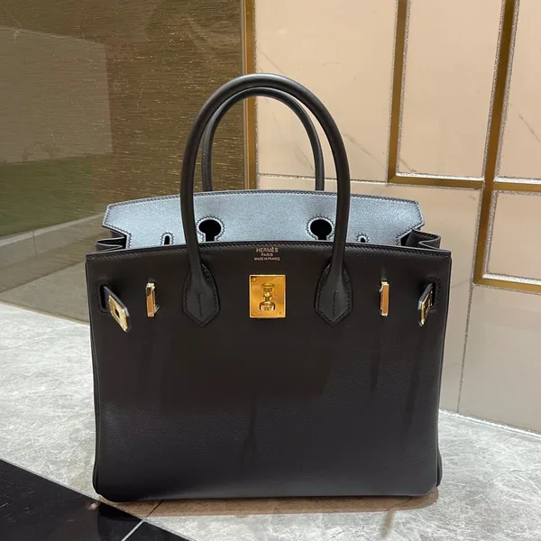 Hermès Birkin 30 cm Black Swift Leather Gold Hardware Bag product view 3