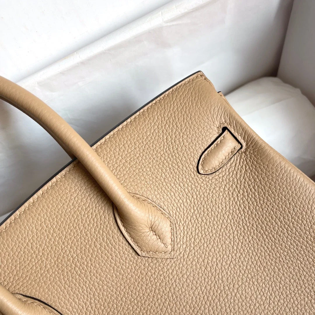 Hermès Birkin 25 cm Beige Togo Leather Gold Hardware Bag product view 4