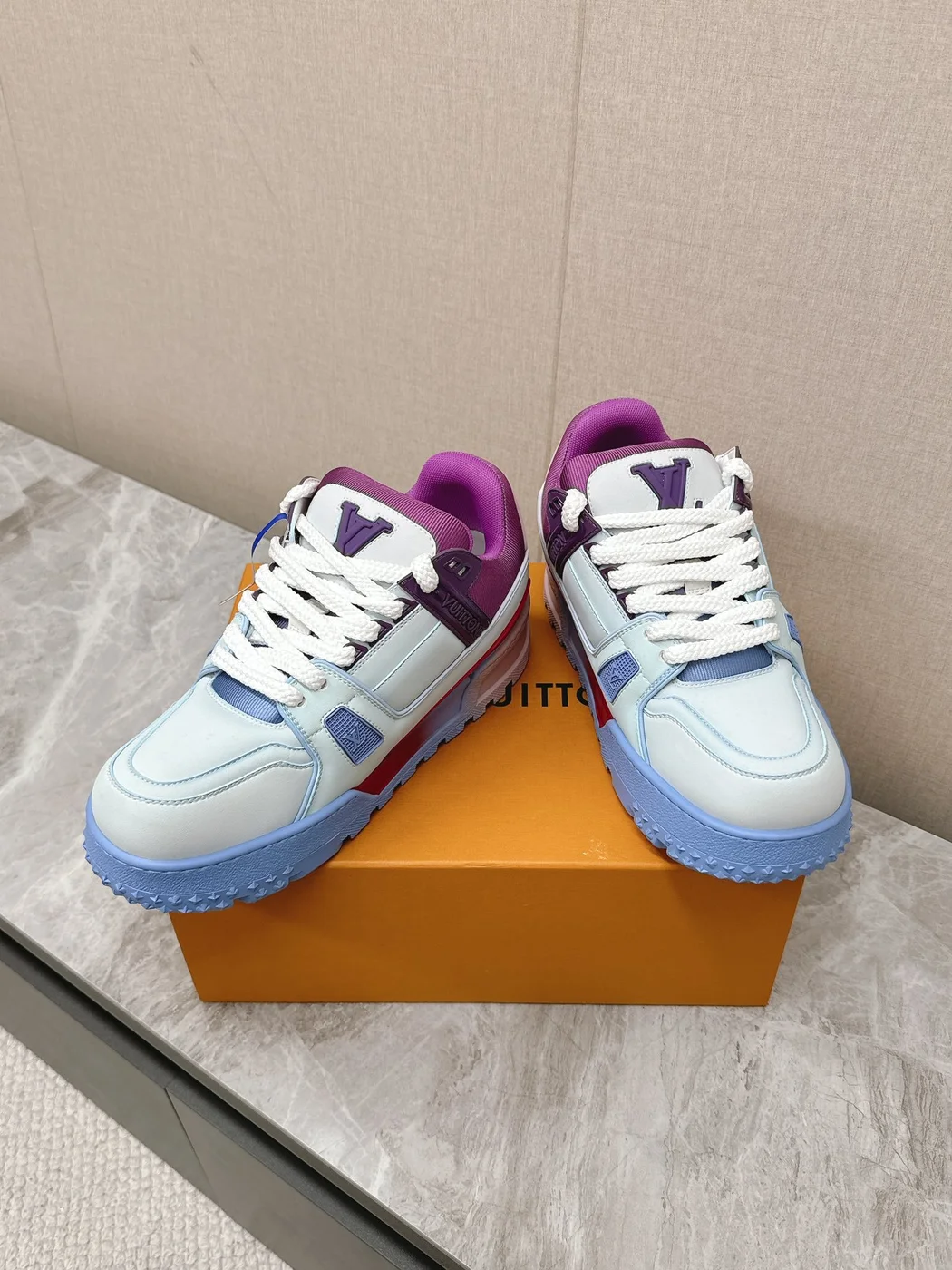 Louis Vuitton Women Blue White Leather Sneakers product view 6