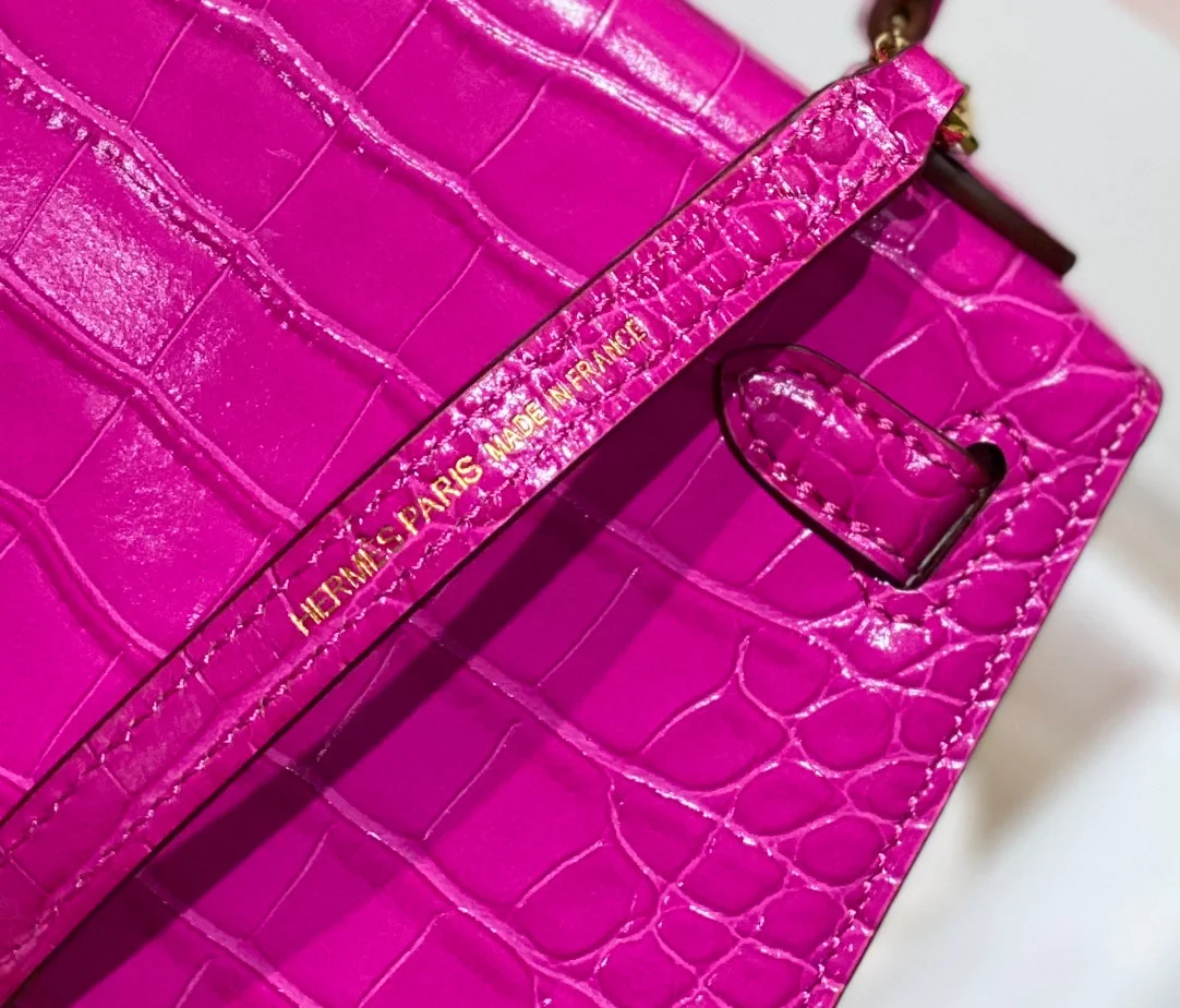 Hermès Mini Kelly In Deep Magenta Crocodile Skin Gold Hardware Bag product view 8