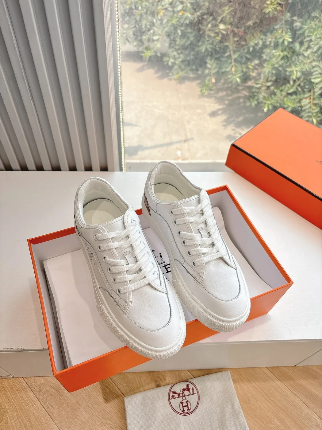 Hermès Women White Leather Sneakers product view 1