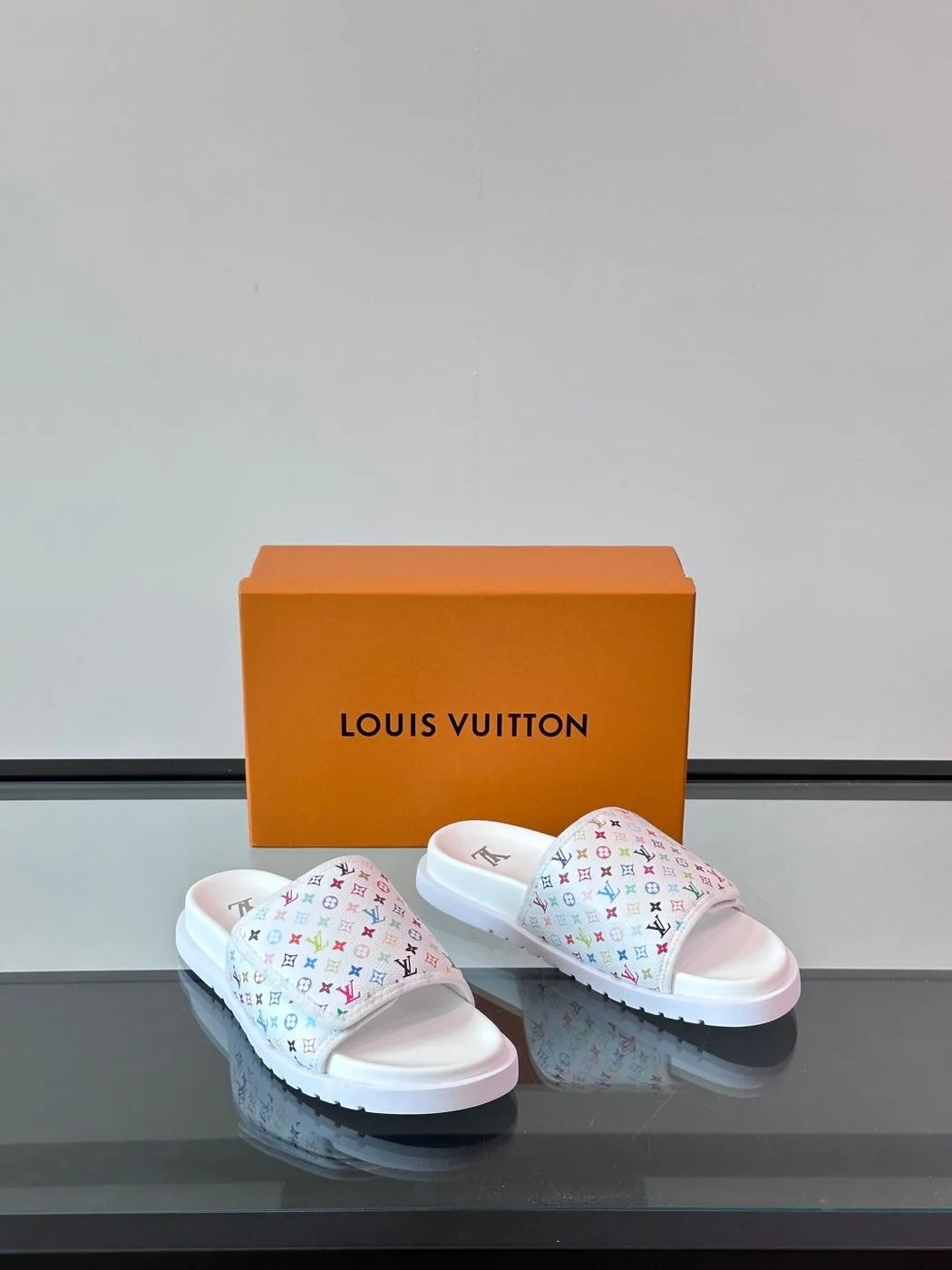 Louis Vuitton Men White Patterned Leather Slides product view 5