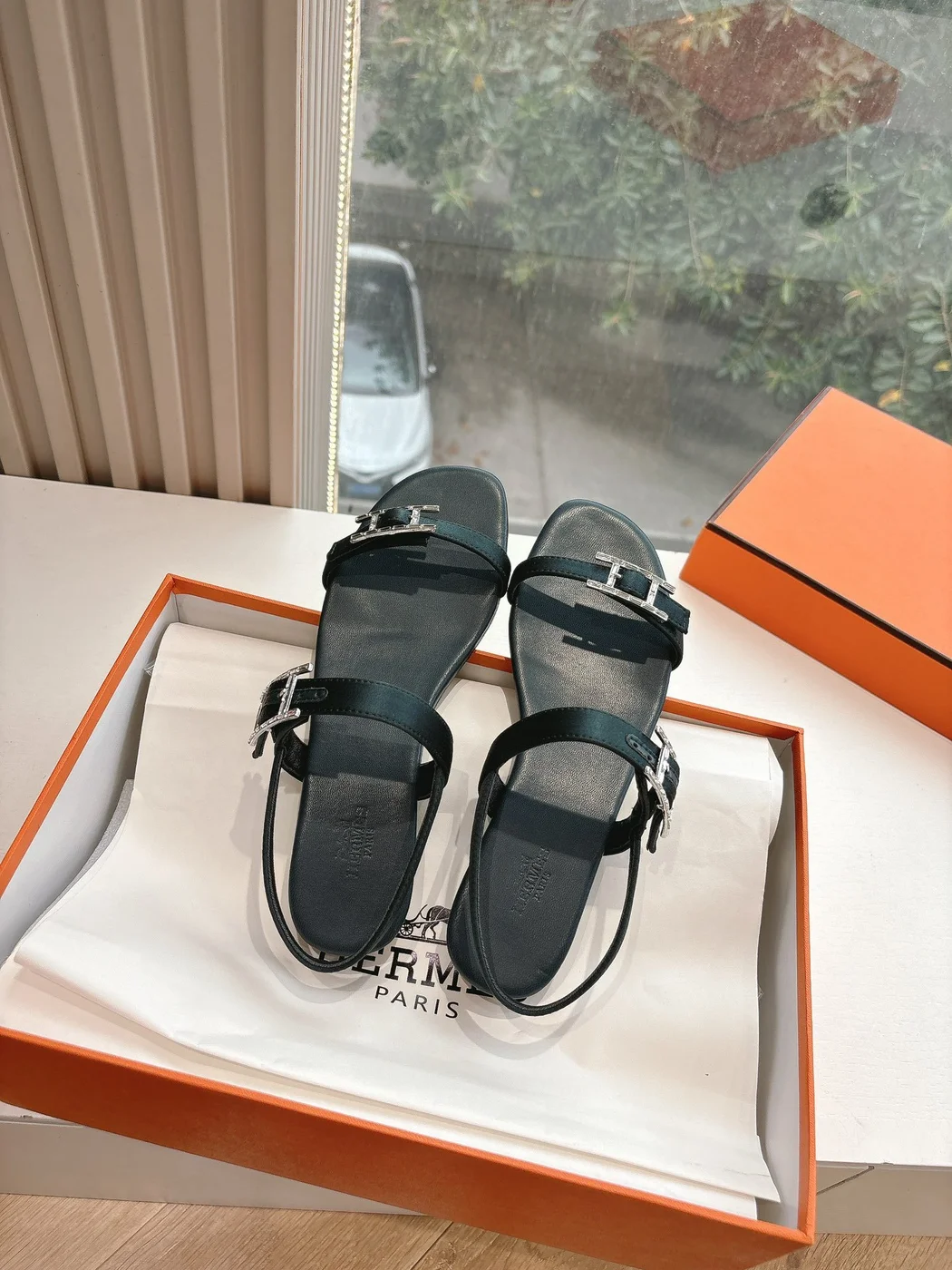 Hermès Women Black Leather Sandals product view 4