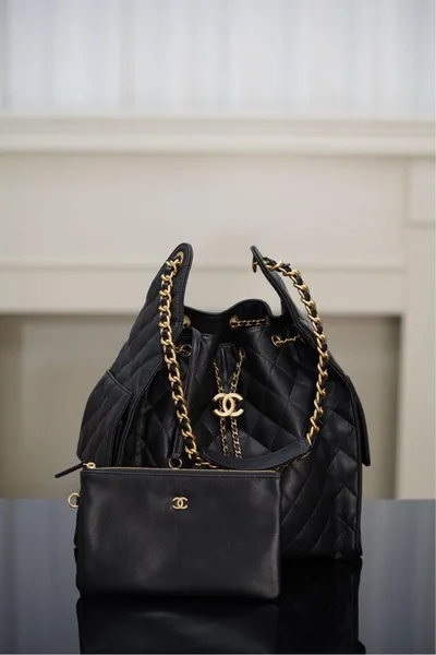 Chanel 25 Caviar Black Large size Bag product view 1