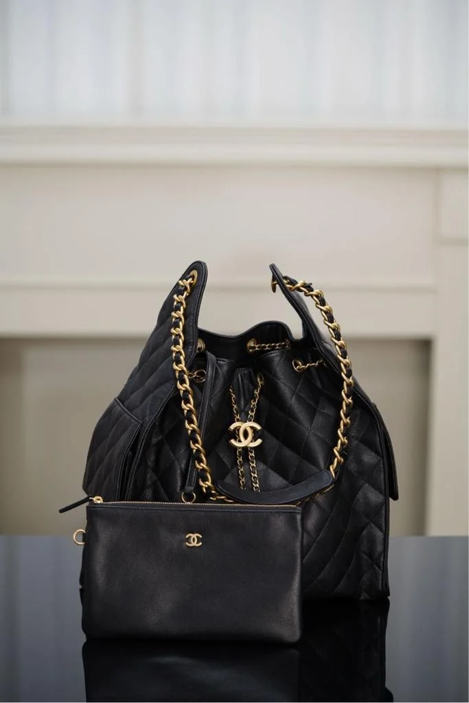 Chanel 25 Caviar Black Large size Bag product view 1