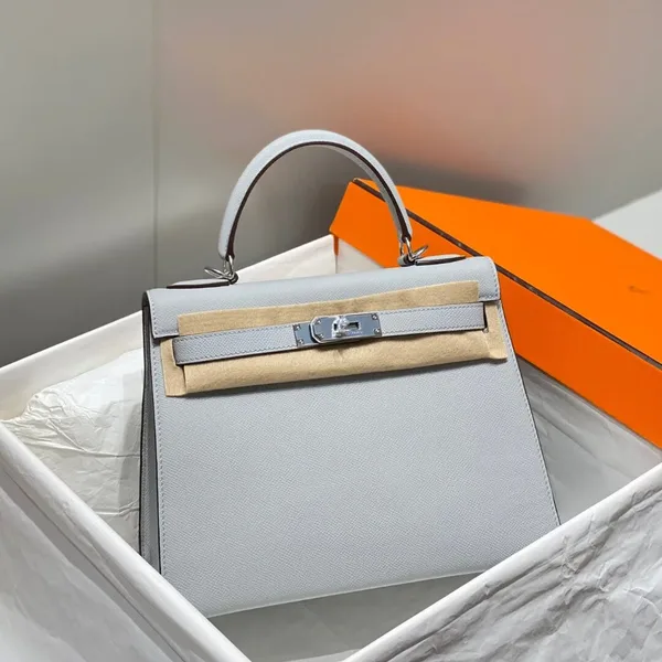Hermès 28 cm In Gris Perle Epsom Calfskin Palladium Hardware Bag product view 1