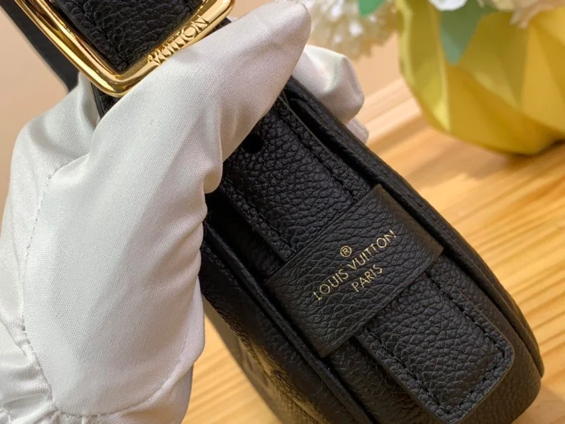 Louis Vuitton Moon Mini Bag Black Hanbags 20.5x11x5cm product view 4