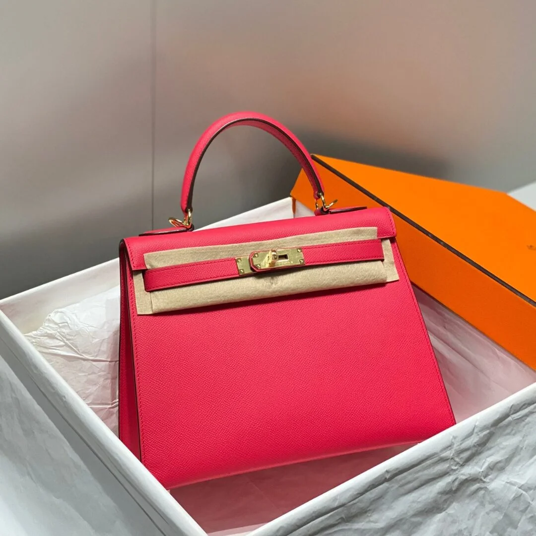 Hermès 28 cm In Rose Epsom Gold Hardware Bag