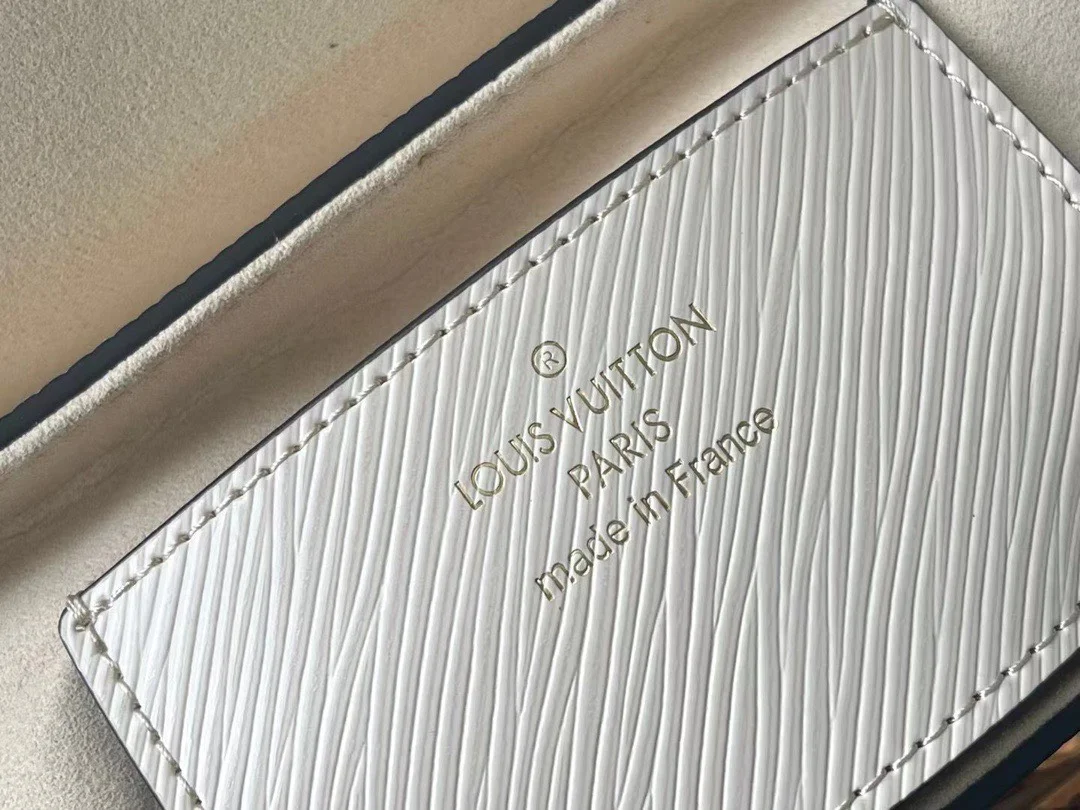 Louis Vuitton Twist Woman’s Cowhide Leather Handbags 24 cm product view 2