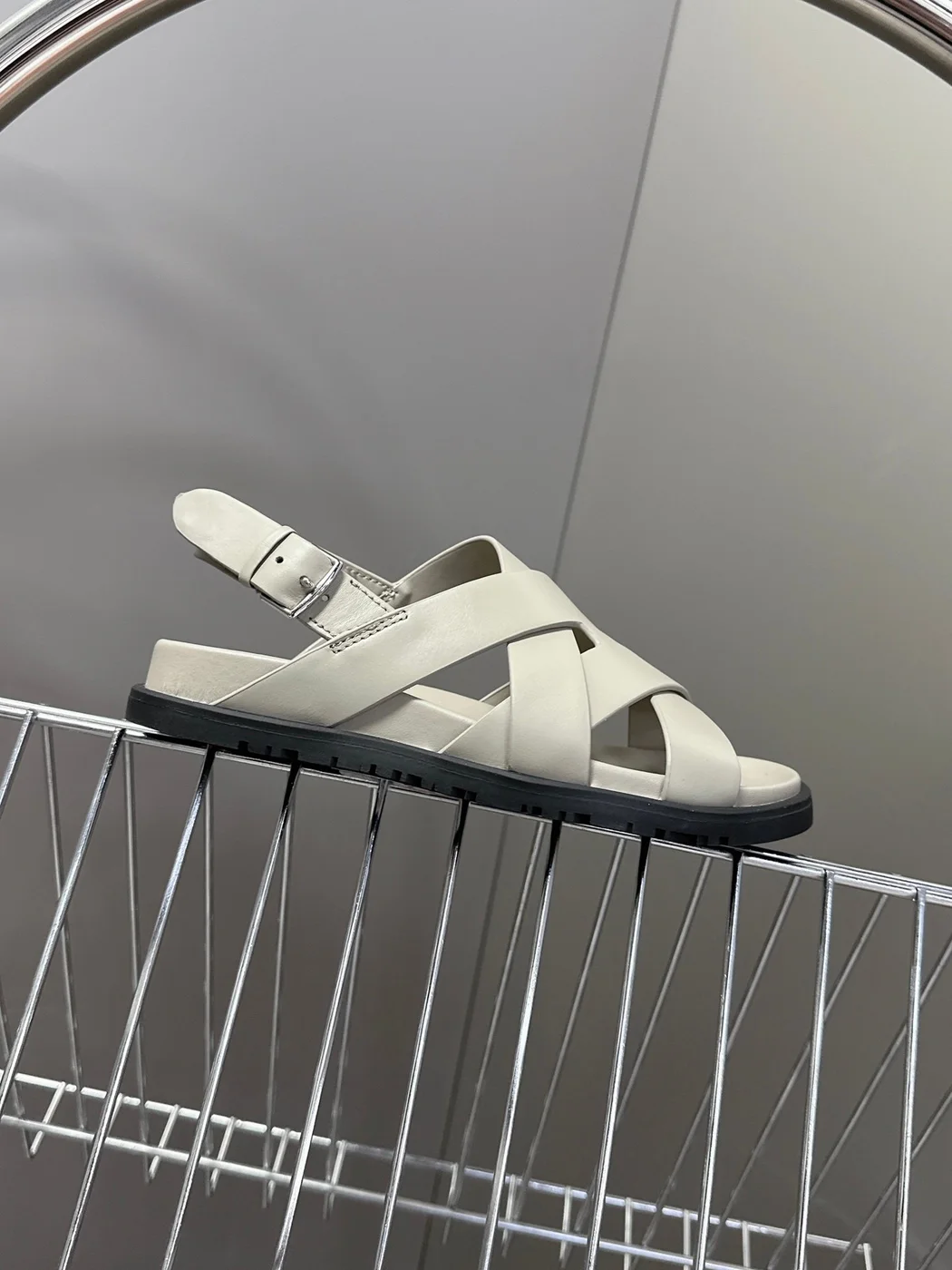 Hermès Women Light Gray Leather Sandals product view 6