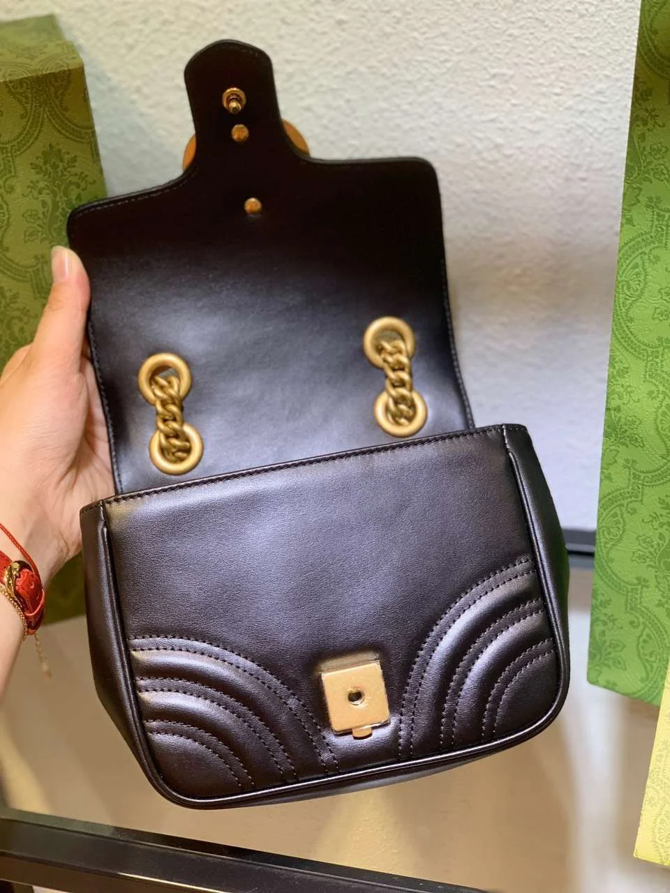Gucci Marmont Women’s Handbag Black 20 cm product view 4