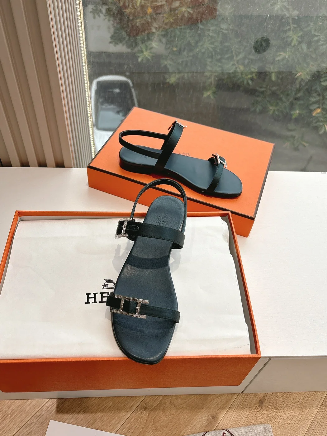 Hermès Women Black Leather Sandals product view 3