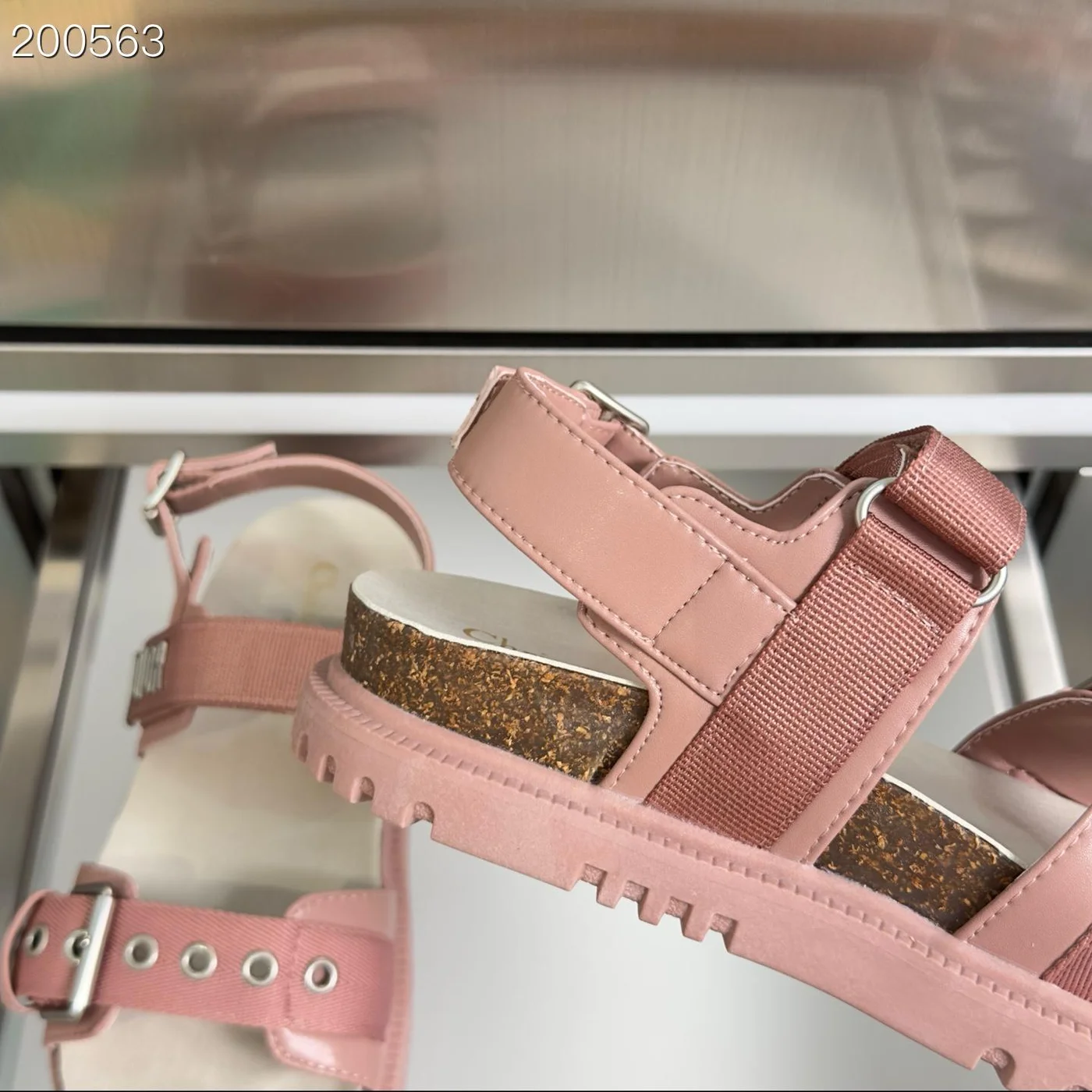 DiorAct model Sandal In pink product view 3