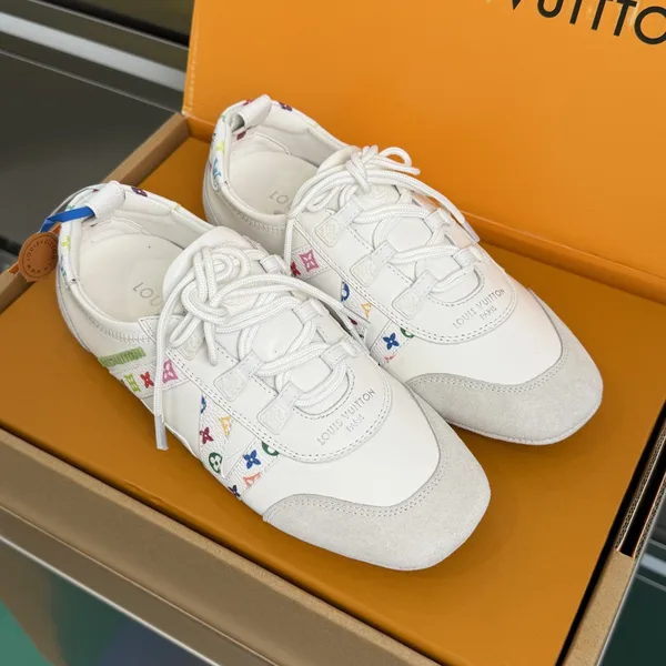 Louis Vuitton white leather  Sneakerina trainers product view 3