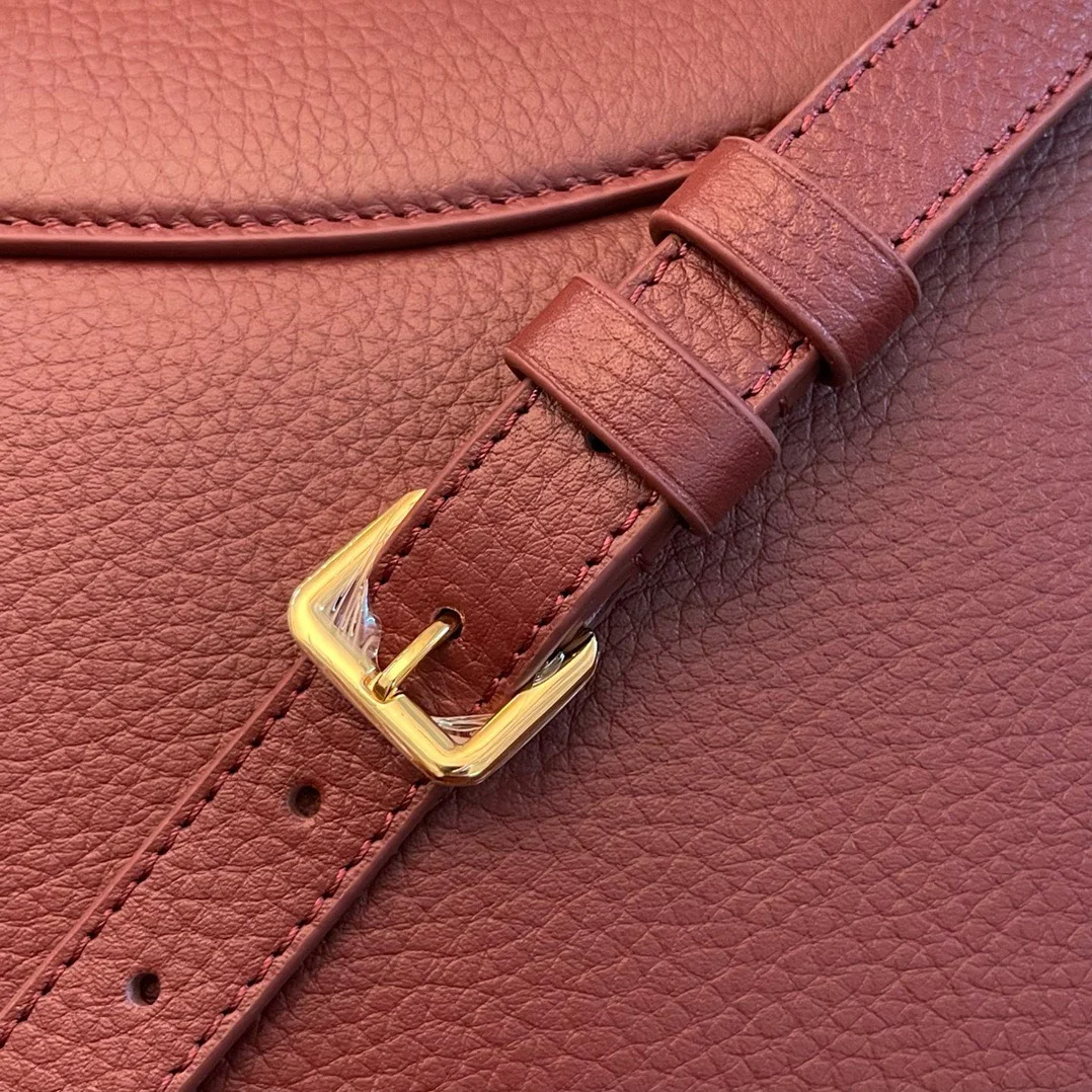 Louis Vuitton Capucines Woman’s Dark Red Handbags 27x21x10cm product view 7