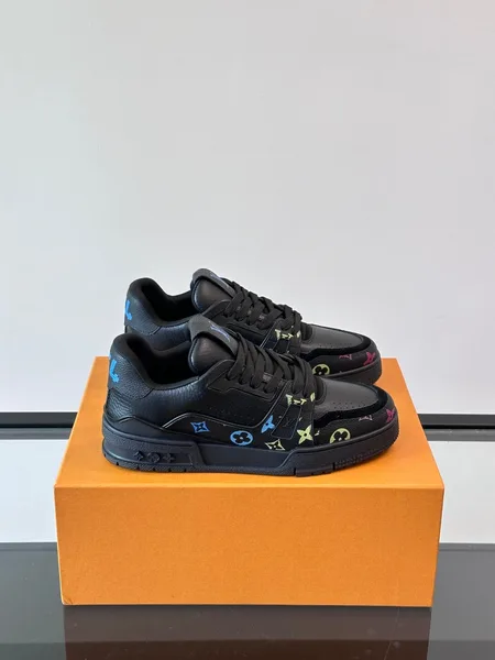 Louis Vuitton Men Black Leather Sneakers With Multicolor Accents product view 1