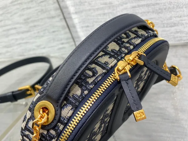 Dior branded women’s handbag with crossbody strap 18x6cm product view 4