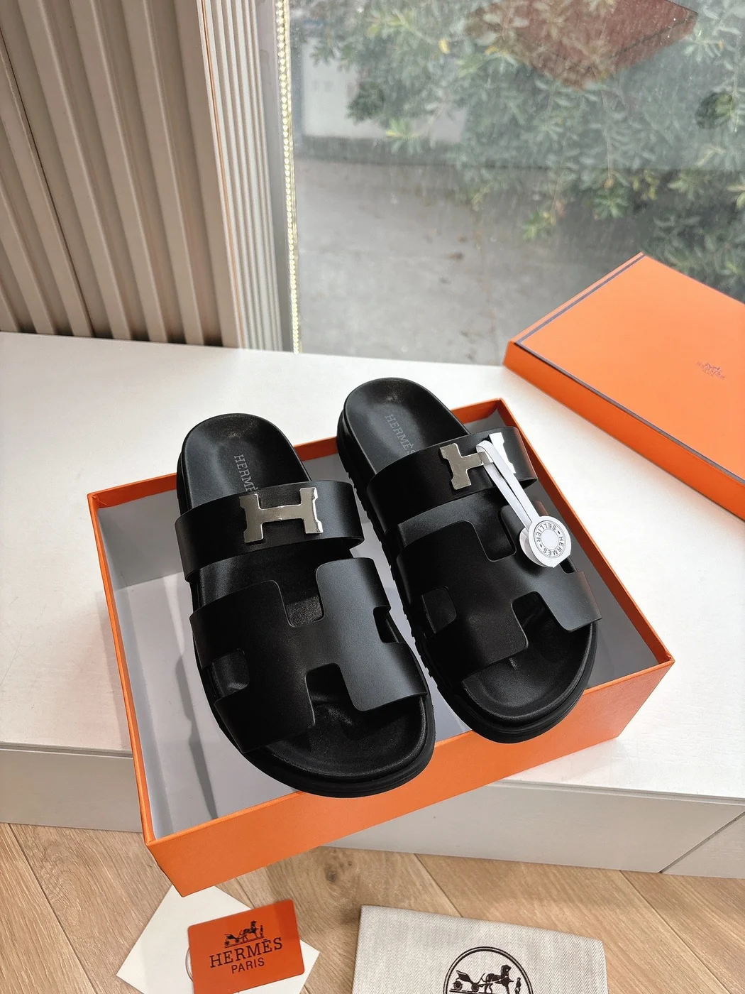Hermès Women Black Leather Sandals product view 3