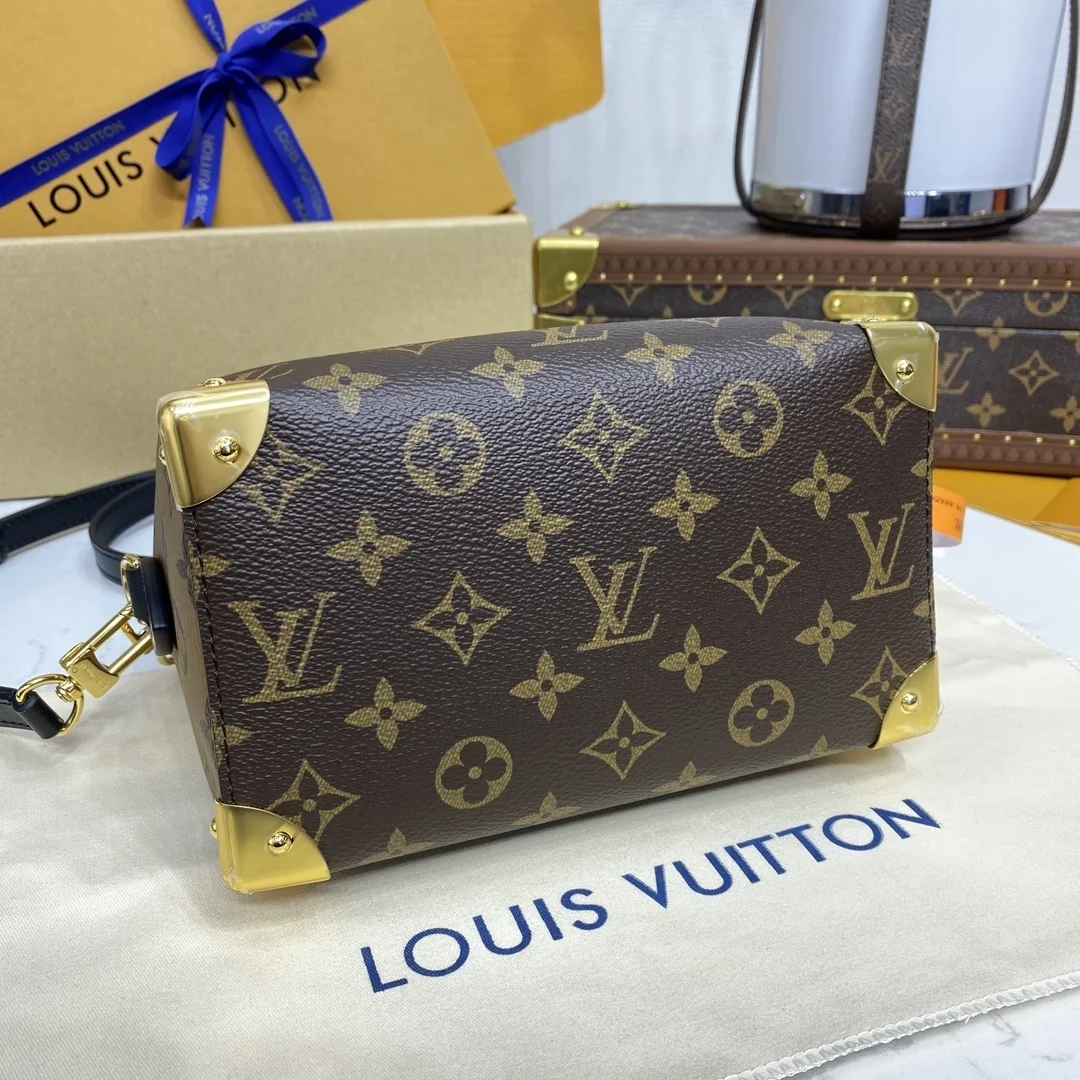 Louis Vuitton Speedy Trunk 20 in Monogram canvas Bag product view 3