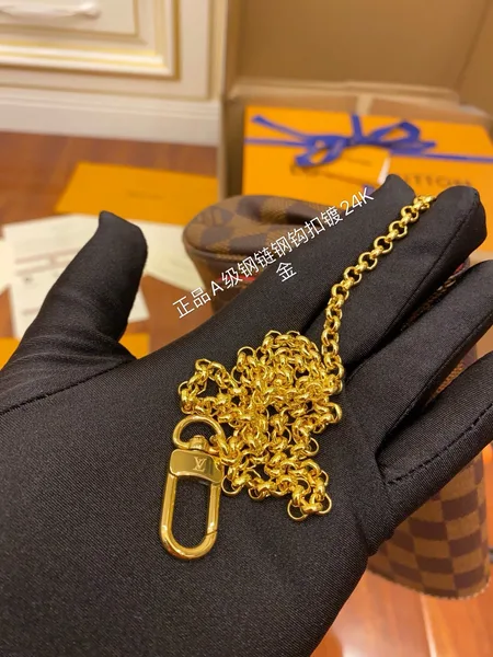 Louis Vuitton Damier Ebene Favorite PM bag product view 6