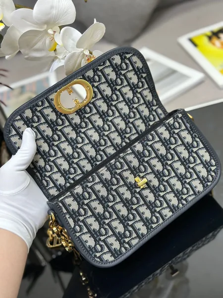Dior 30 Montaigne Avenue Monogram Bag 22.5x12cm product view 8