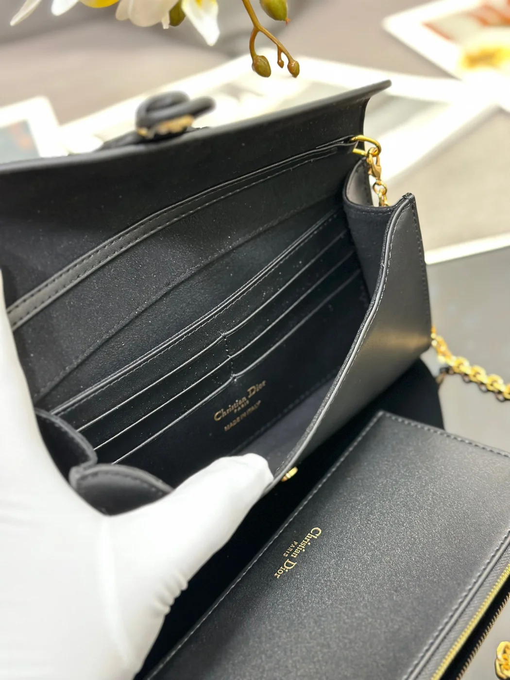 Dior Bobby Women’s Crossbody Bag Black Smooth Leather 21.5x12x4cm product view 4