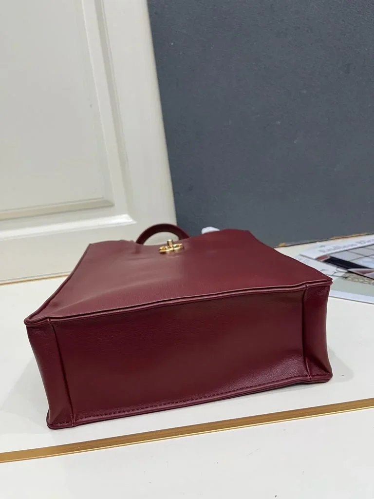 Chanel Small Shopping Bag Métiers d’art 2026 collection product view 5