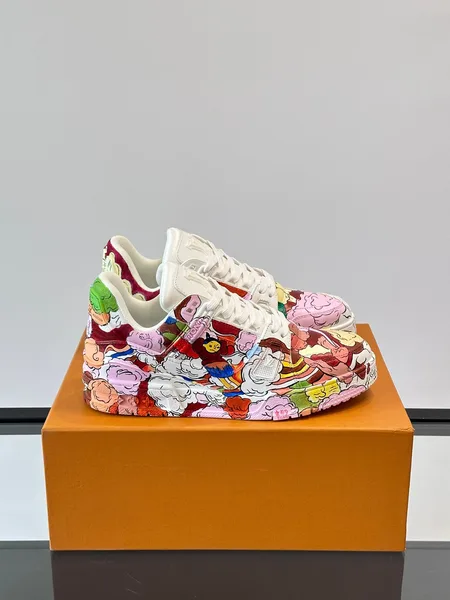 Louis Vuitton Men Multicolor Leather Sneakers product view 1