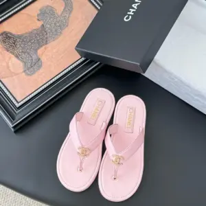 Chanel Women Pink Leather And Suede Sandals product view 1